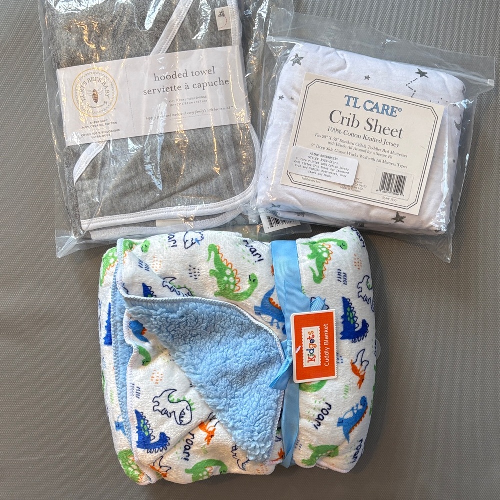 🔥SOLD🔥 LOT of NEW Hooded Towel, Soft Blanket, Crib Sheets